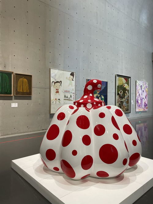 緩步徐行，盡覽寰宇萬象 龍美術館全球藝術景觀特展暨影視美術道具置景服務探索